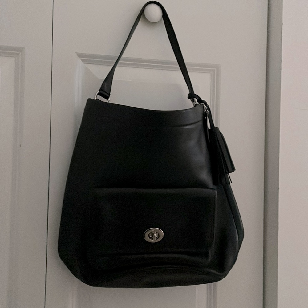 COACH BLACK LEATHER BUCKET BAG…GENTLY USED